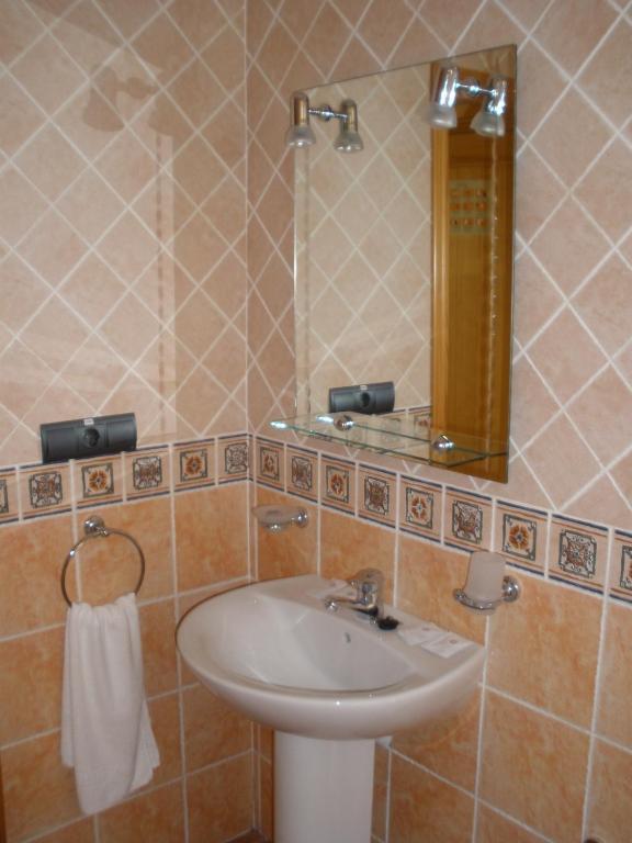 Hotel Restaurante Vinas Viejas Fuentes de Ayódar Cameră foto